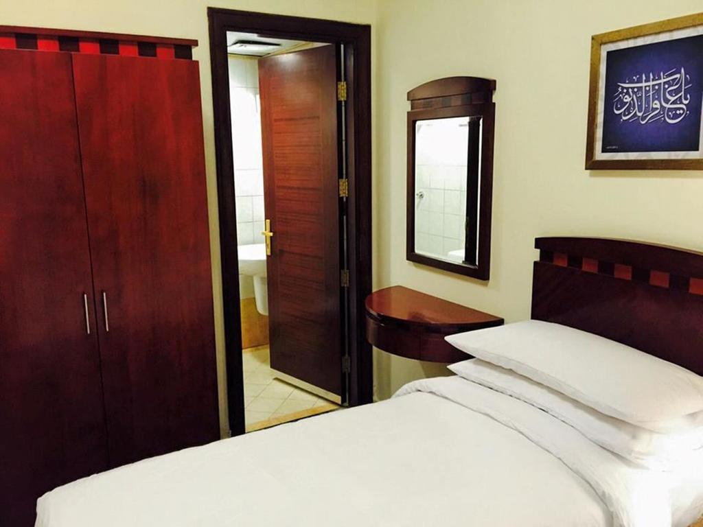 Al Eiman Al Qibla Hotel Medina Værelse billede
